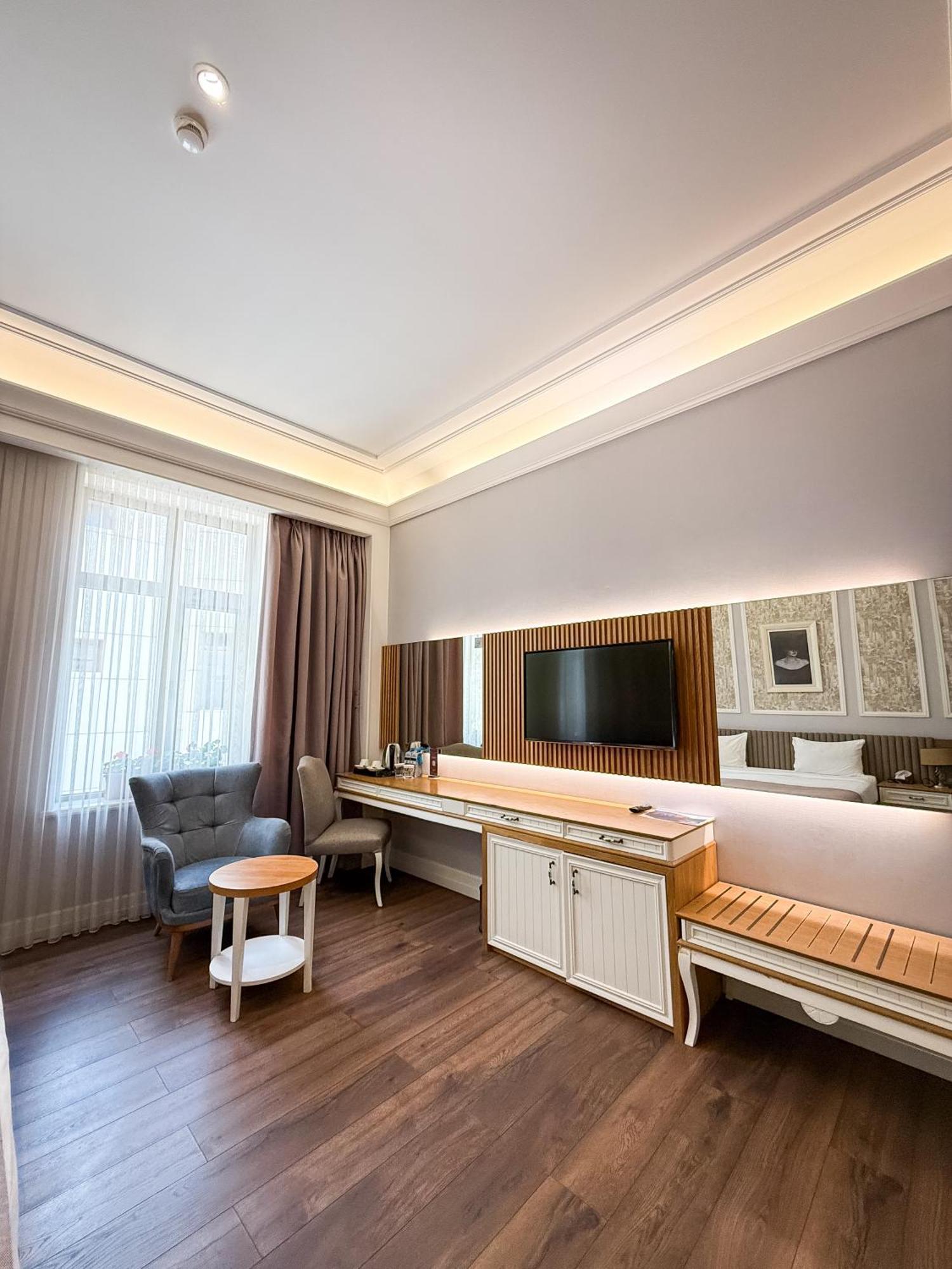 Theatrum 5* Baku
