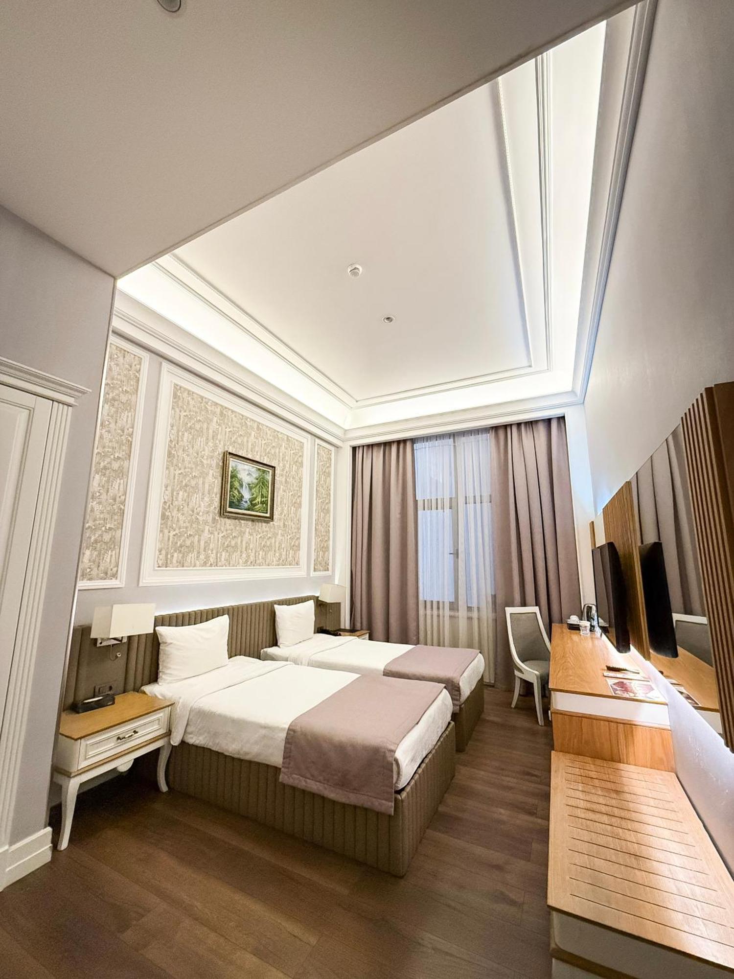 Theatrum Hotel 5*