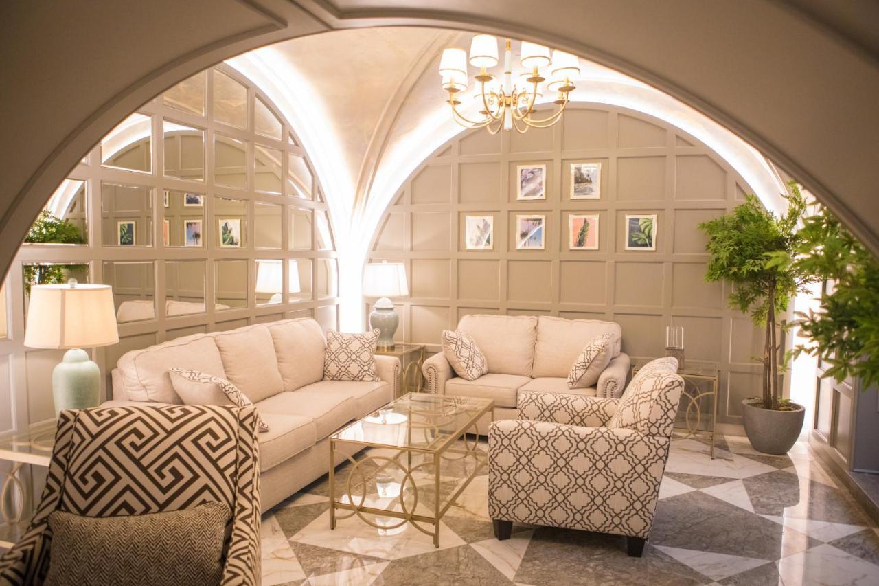 Theatrum Hotel